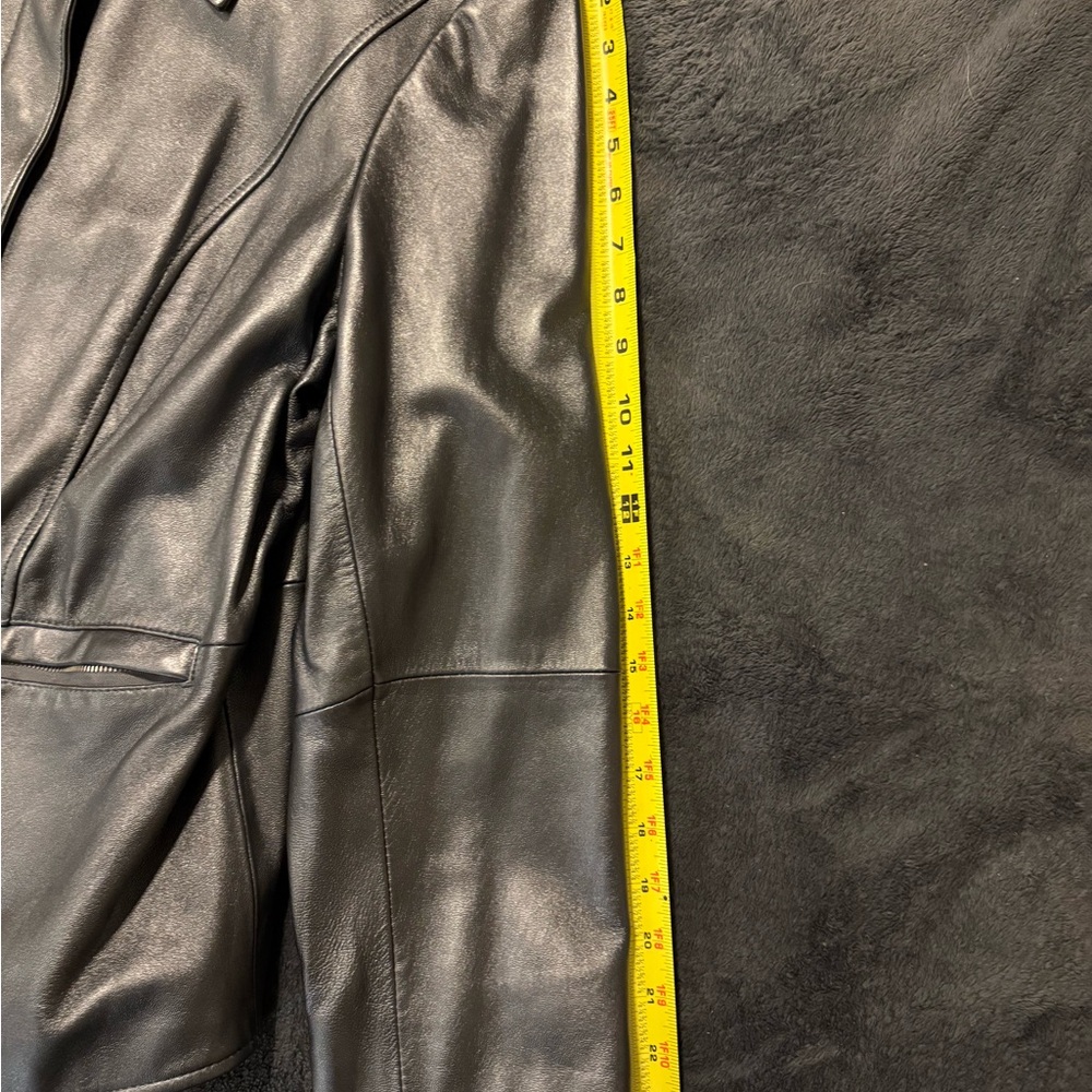 Elegant Black/metallic Leather Women's Jacket - Picture 9 of 10